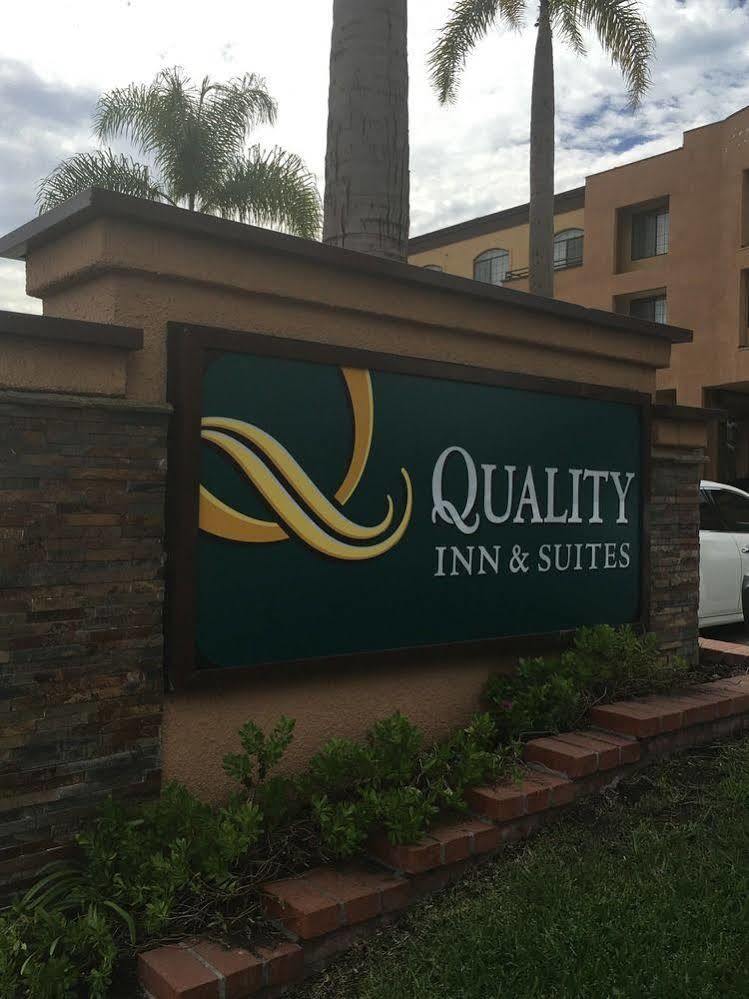 Quality Inn & Suites Huntington Beach Exterior photo